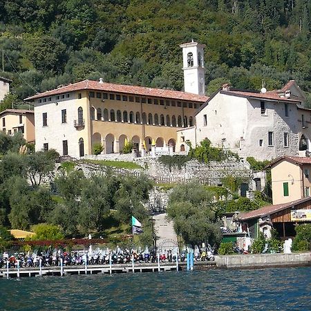 Castello Oldofredi Aparthotel Monte Isola Ngoại thất bức ảnh